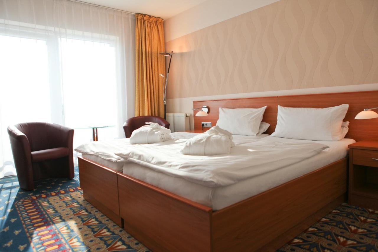 Kurhotel Pyramide באד וינדסהיים מראה חיצוני תמונה