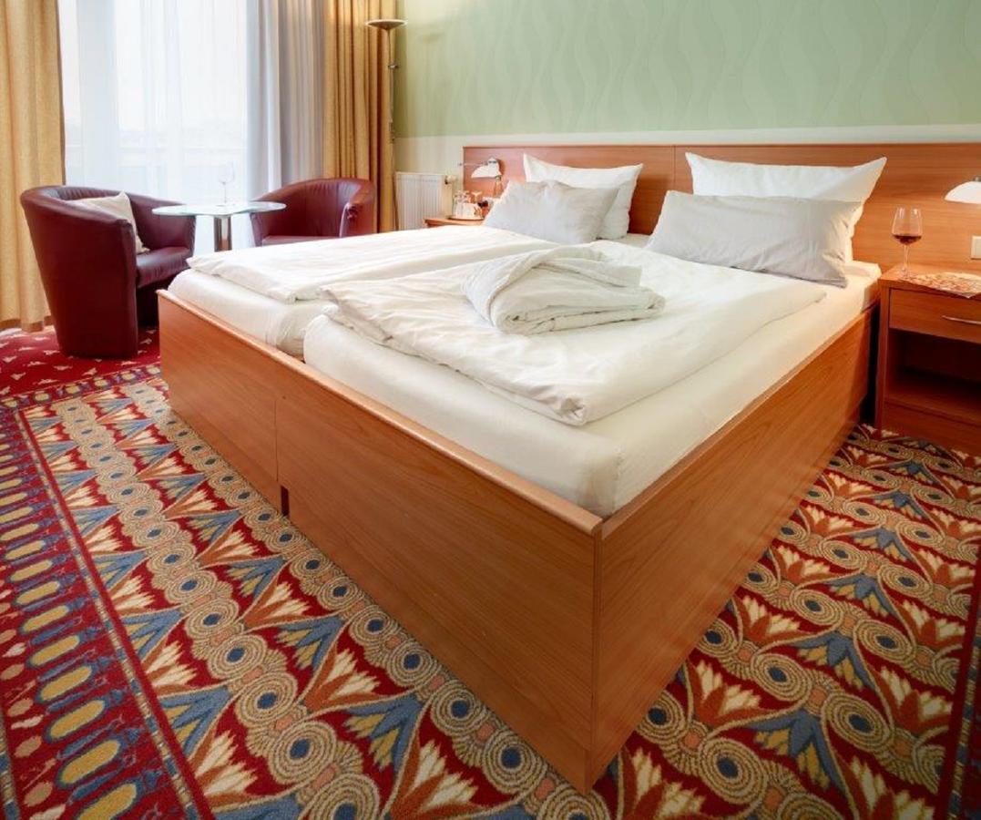Kurhotel Pyramide באד וינדסהיים מראה חיצוני תמונה